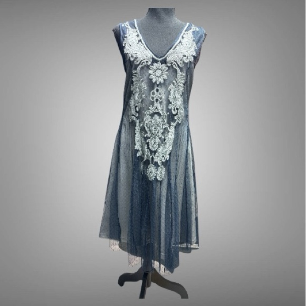 Solitaire Navy Blue Mesh Midi Dress with Gray Lace Appliqué Size Large